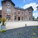 Pensión Aura Castle Picquigny