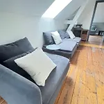 Aura Castle Pensión 4*