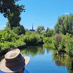 Pensión Aura Castle 4*