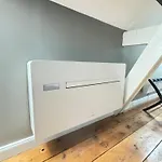 Aura Castle Pensión 4*