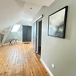 Pensión Aura Castle Picquigny