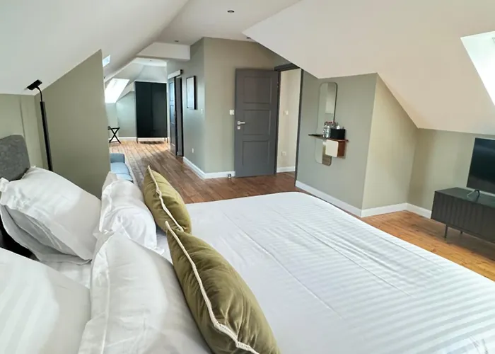 Gasthof Aura Castle 4*