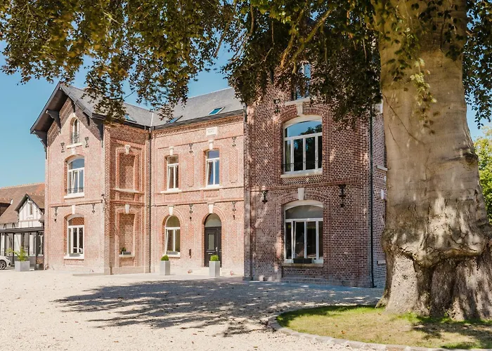 Aura Castle Gasthof 4*