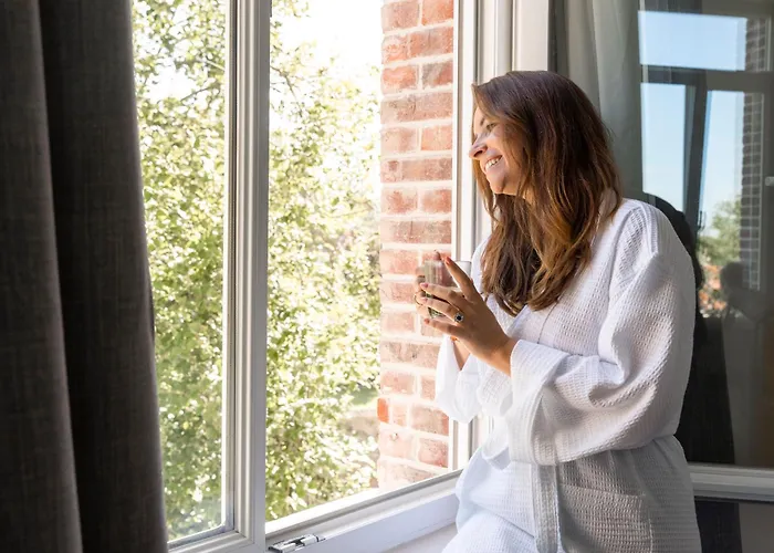 Aura Castle Gasthof 4*